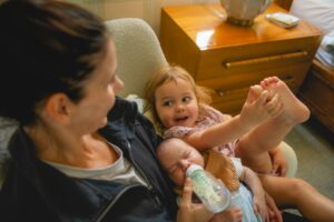In Home Newborn Lifestyle and Family Portraits