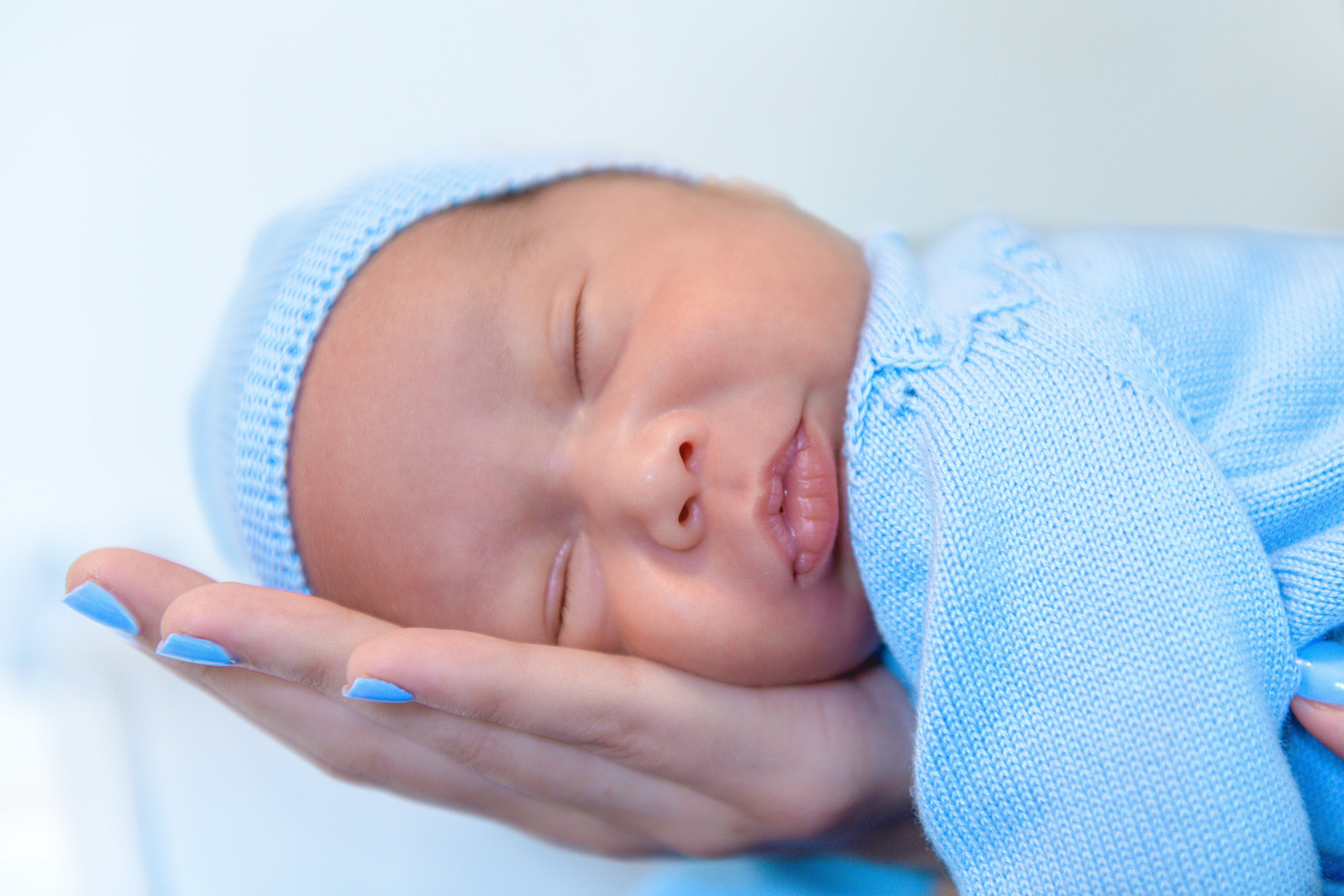 In Home Lifestyle Newborn Session & Family Portraits | Family Photographer in Miami, FL