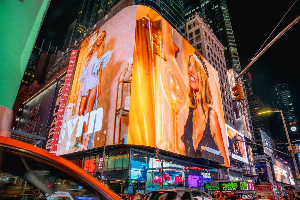 SYRN: Billboard & OOH Campaign Photography at Times Square